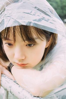 边摸边吃奶边做的视频